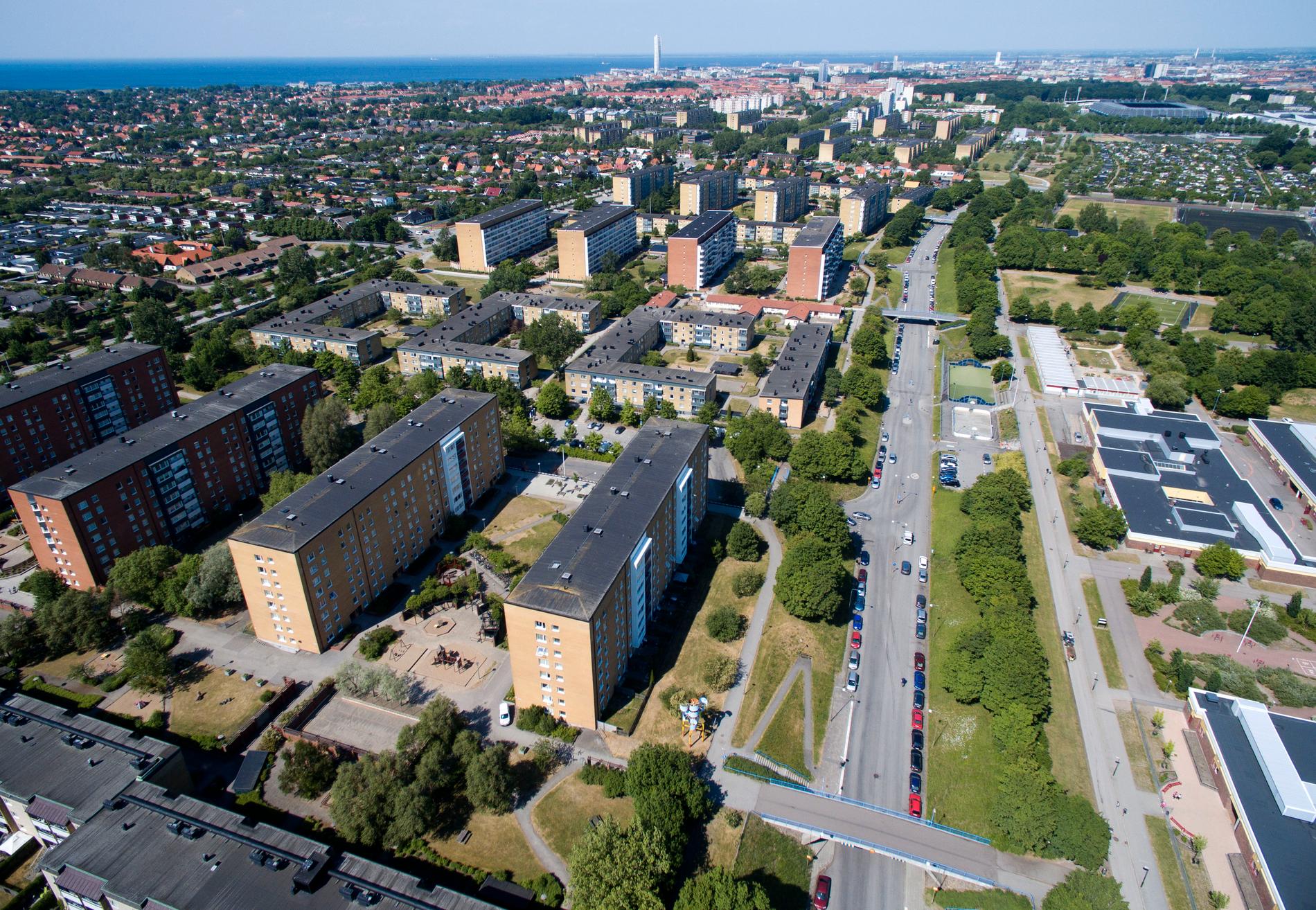 Den som saknar bostad i Malmö men som inte har missbruks- eller psykiska problem kommer framöver endast att erbjudas ett nödbistånd som täcker tak över huvudet max sju dagar i taget. Arkivbild över Malmö.