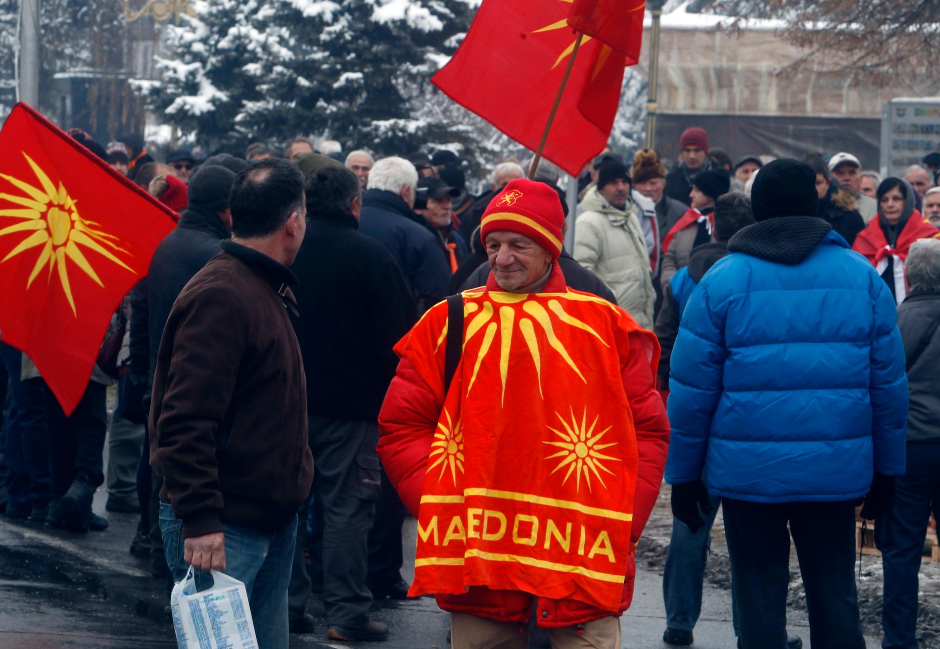 Demonstration i protest mot att ändra Makedoniens namn till Nordmakedonien utanför parlamentet i landets huvudstad Skopje den 11 januari.