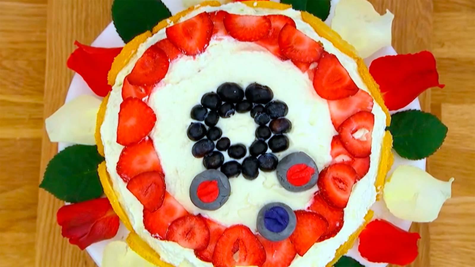 Anette Norbergs tårta, med curlingmotiv.