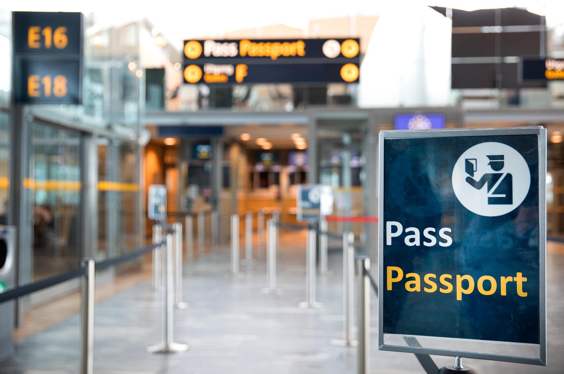 Dataproblem hos polisen har påverkat passkontrollerna vid svenska flygplatser under måndagen. Vid 15-tiden var problemen lösta. Arkivbild.