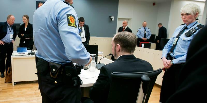 Tidigare har Anders Behring Breivik förhörts om dåden på Utøya.