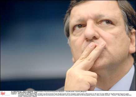 Tiger EU-kommissionens ordförande José Manuel Barroso vill inte snacka flyttcirkus.