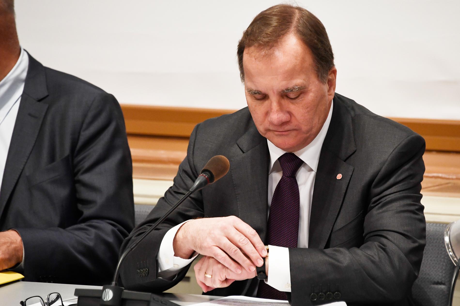 Statsminister Stefan Löfven under dagens möte med EU-nämnden.