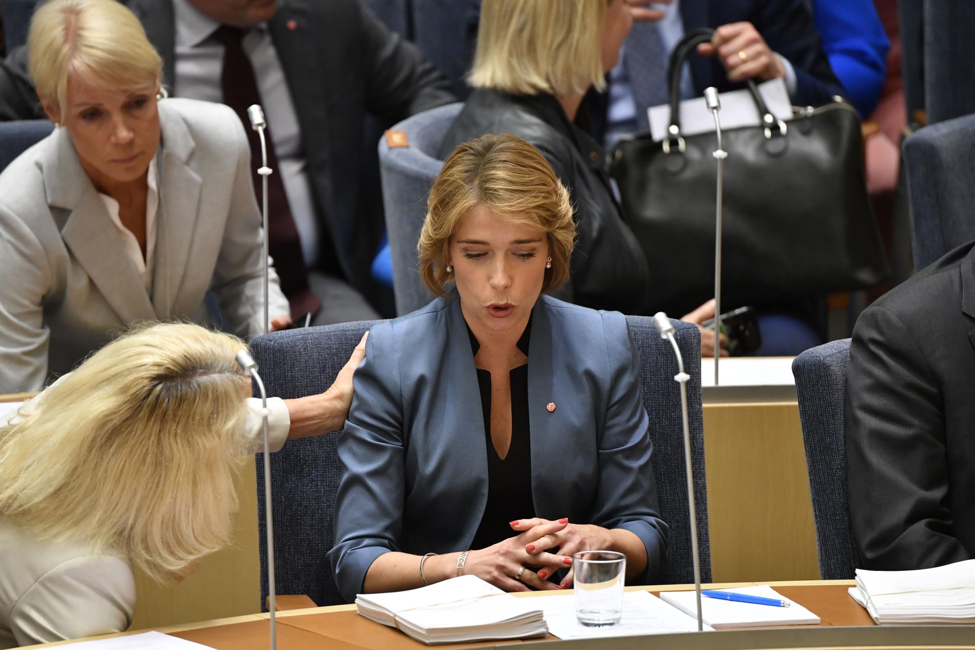 Socialförsäkringsminister Annika Strandhäll i riksdagen i samband med omröstning om misstroendeförklaring mot henne.