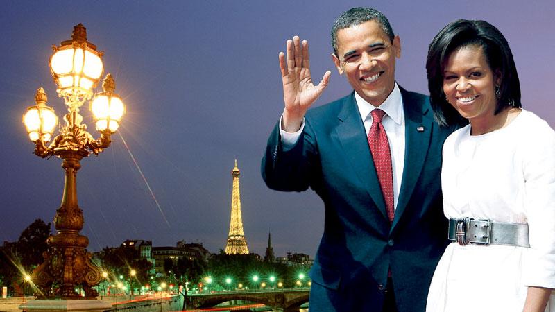 Eiffeltornet by night var ett självklart stopp för presidentparet under helgen i Paris.