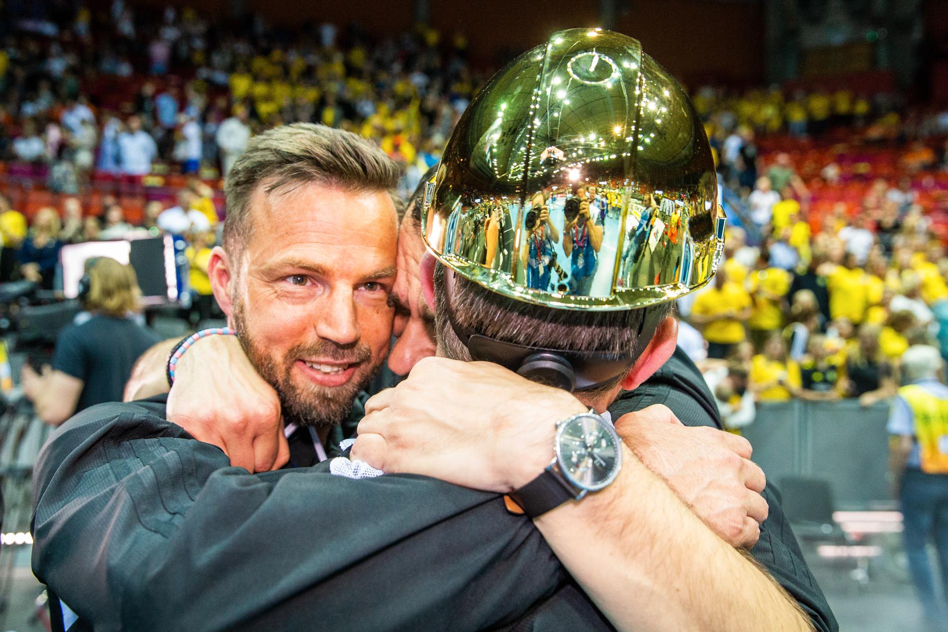 Henrik Signell lämnar Sävehof för att bli förbundskapten – han efterträds av dansken Rasmus Overby.