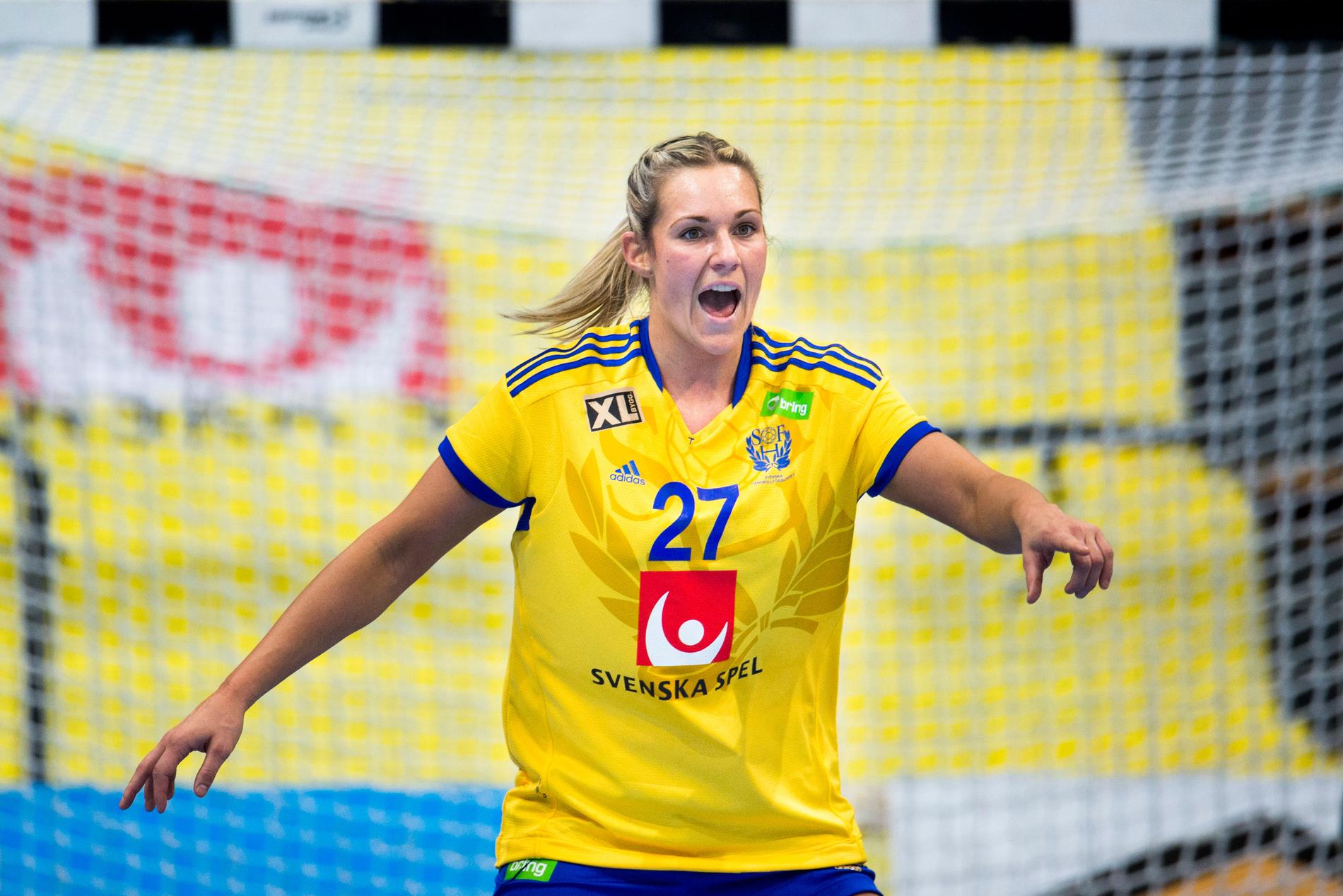 Sabina Jacobsen Ålder: 25. Position: Mittnia Klubb: FC Midtjylland.