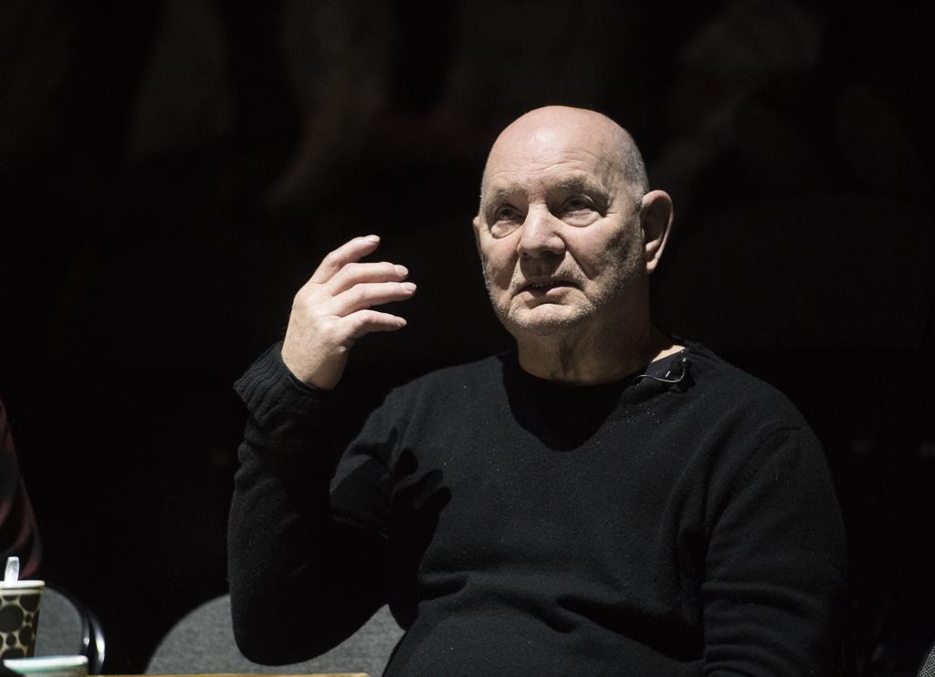 Dramatikern Lars Norén på repetitionen av sin pjäs "Stilla liv" som sätts upp på dramatenscenen Elverket.