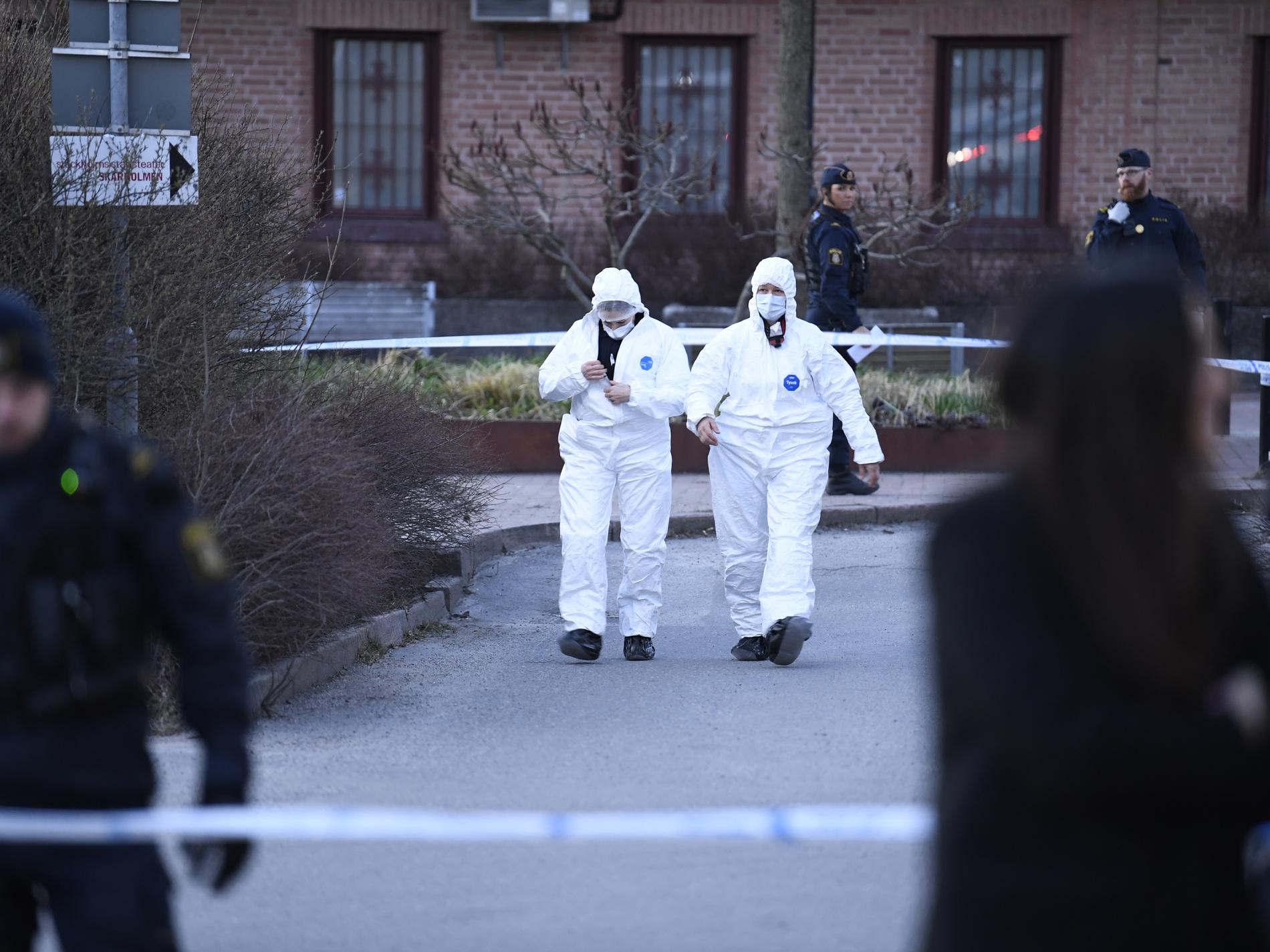 Två anhållna för mordet i Skärholmen