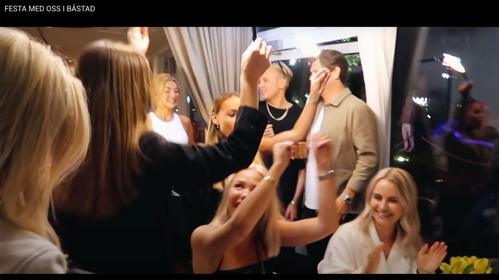 Ur Bianca Ingrossos video ”Festa med oss i Båstad”.