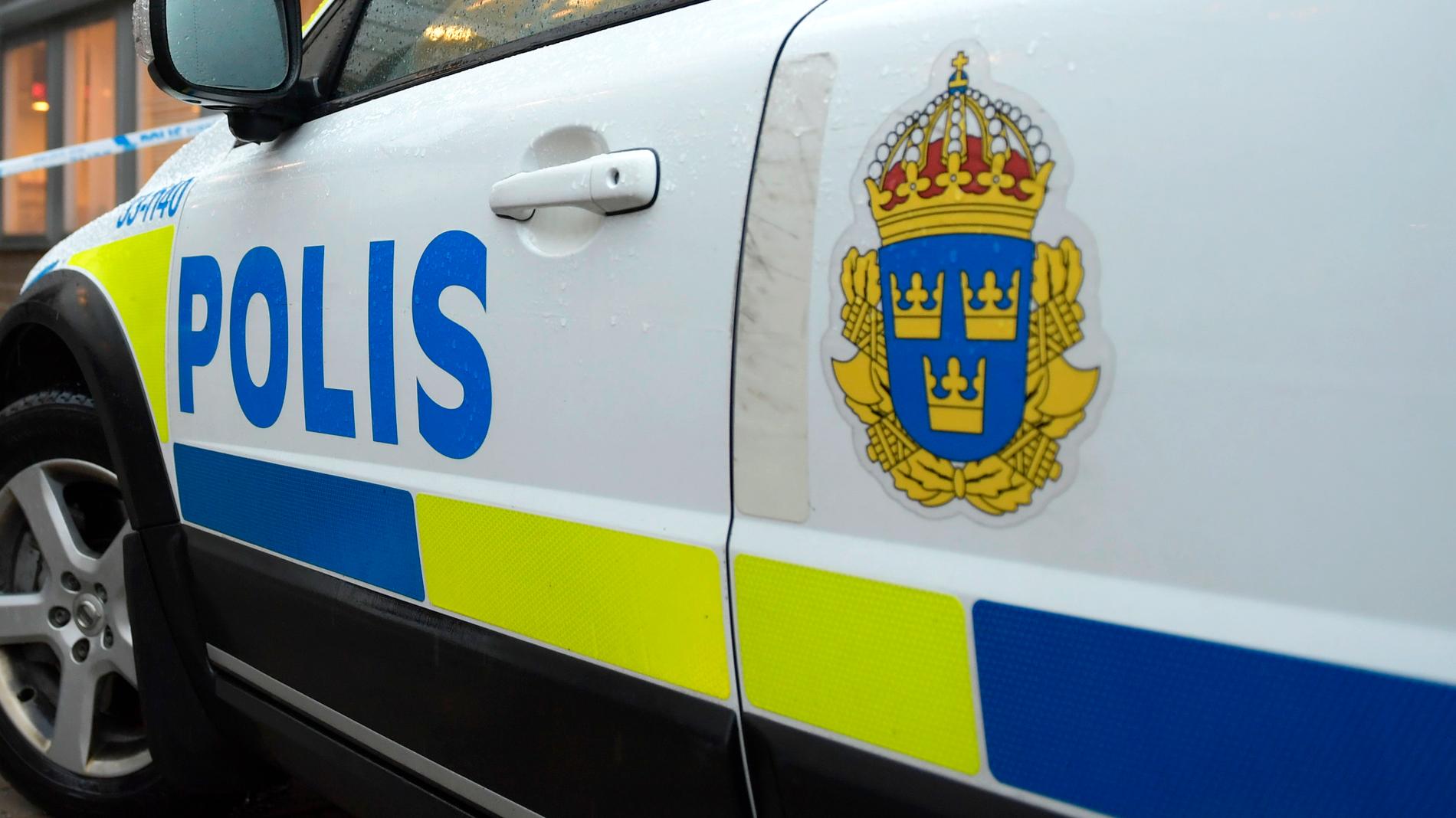 Skotten mot en minibuss i Töreboda var en "fyllegrej", enligt polisen. Arkivbild.