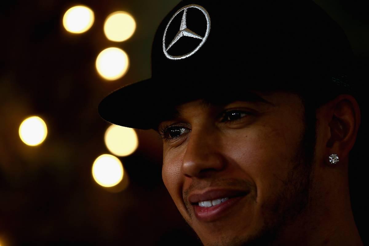 ITALIEN NÄSTA? Lewis Hamilton och Sebastian Vettel (lilla bilden) i samma stall, önskar Bernie Ecclestone.Foto