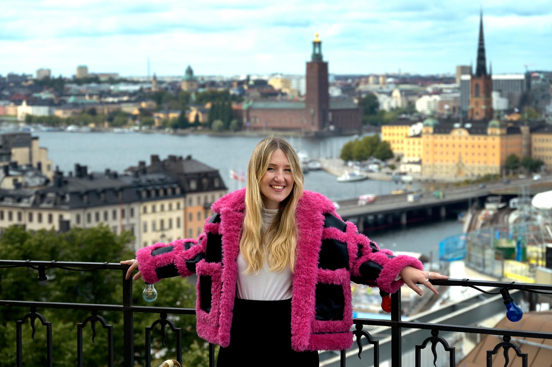 Myra Granberg släpper albumet "Andra sidan är ni klara".