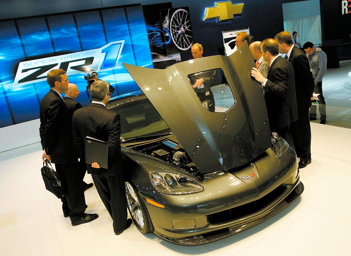 Corvette ZR1 Passar inte in i GM:s miljöprofil och fick inte vara med på någon pressvisning. Motorn är en kompressormatad V8 på 620 hk. Överlägset snabbaste Corvetten någonsin.