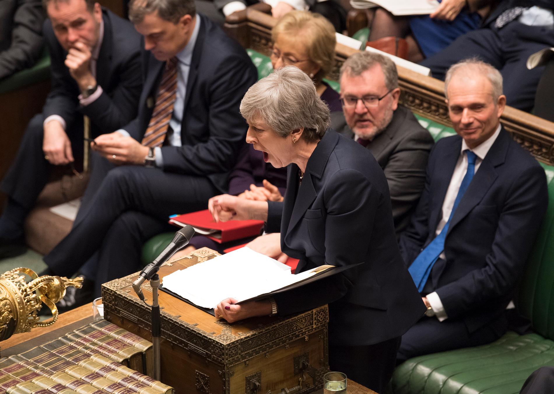 Premiärminister Theresa May i parlamentet. 