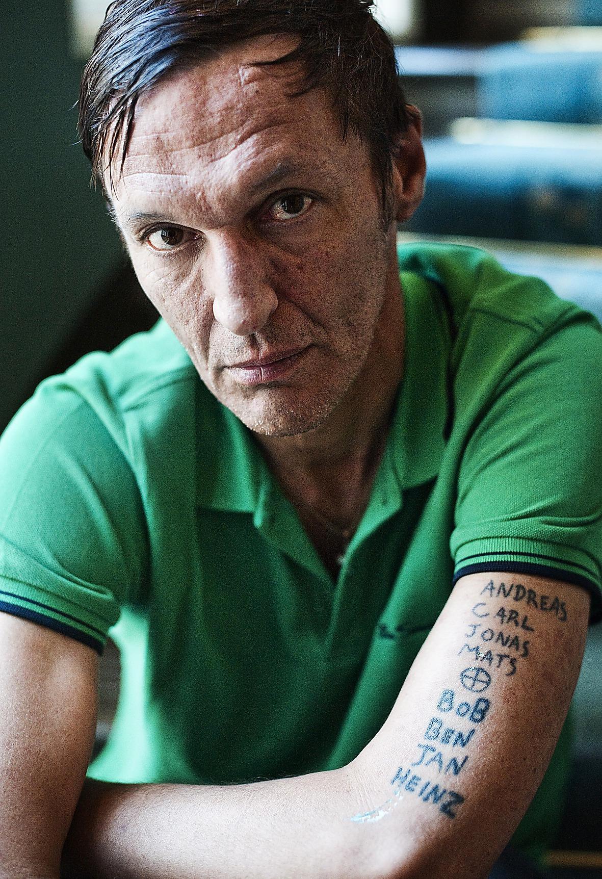 Förra hösten var Olle Ljungström aktuell med boken ”Jag är både listig och stark” där han intervjuas om karriären och missbruket.