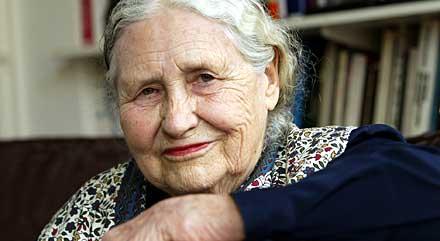 Doris Lessing heter årets nobelpristagare i litteratur.