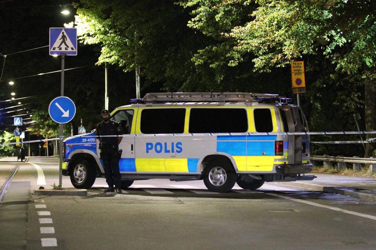 Polisen ryckte ut till ett hus på Djurgården efter larm om ett misstänkt farligt föremål.