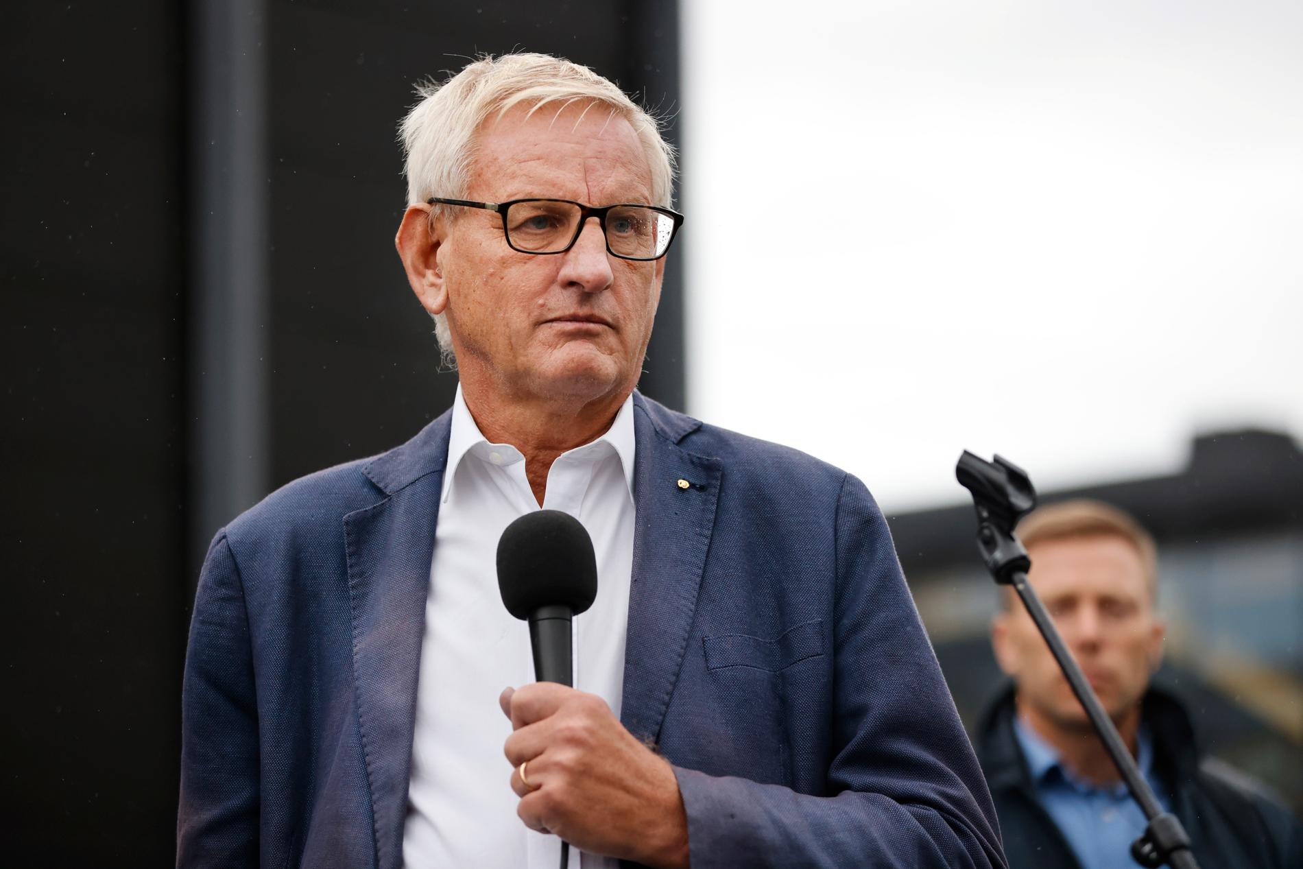 Moderaternas tidigare partiledare Carl Bildt under ett torgmöte på Olof Palmes plats vid Uppsala Centralstation den 7 september.