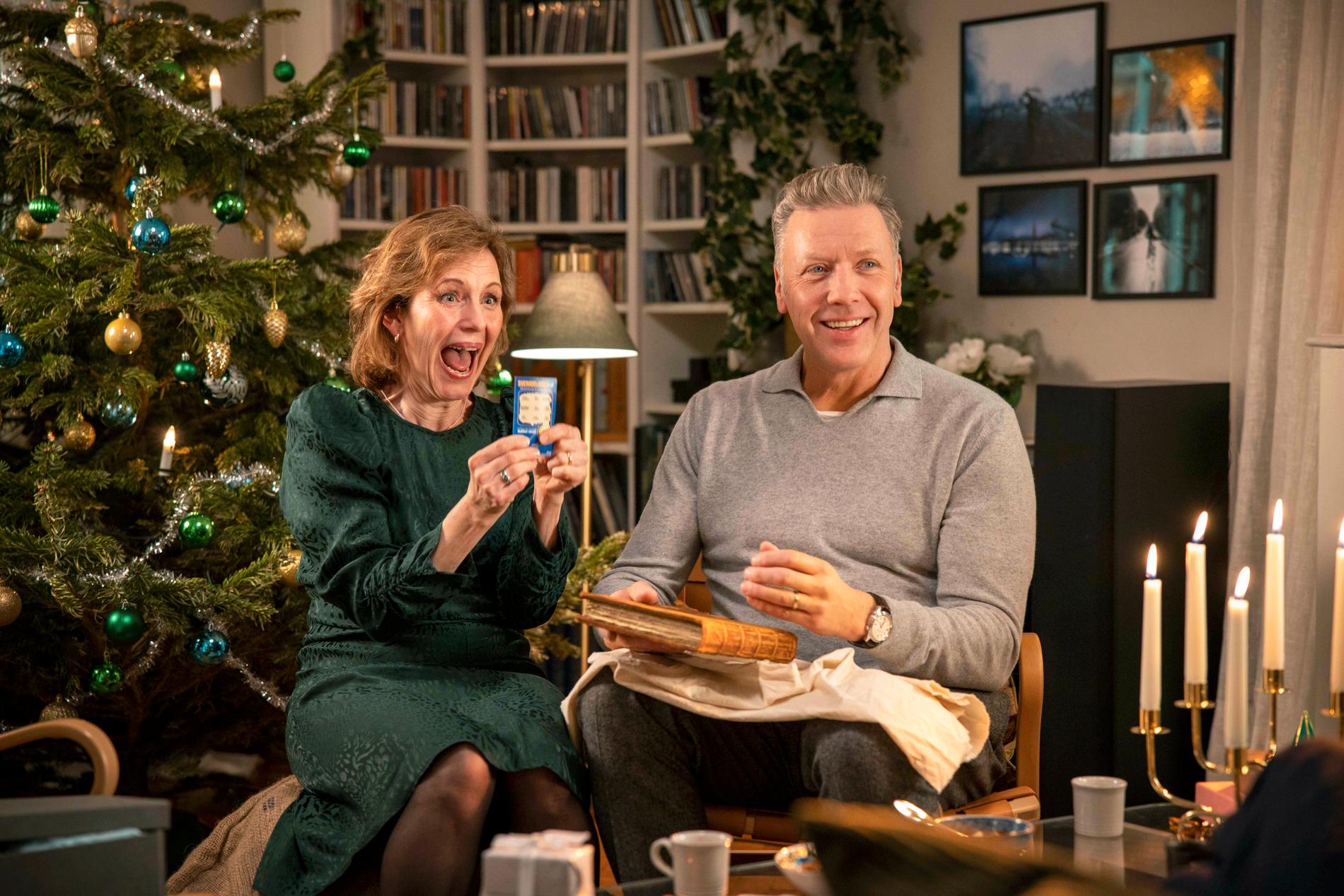 Helen Sjöholm och Mikael Persbrandt i julfilmen "Till solen går upp". Pressbild.