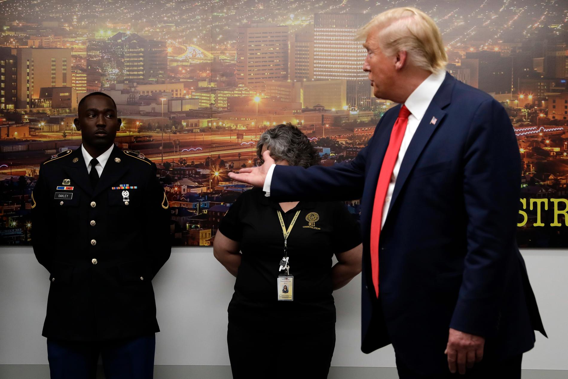 Donald Trump träffar militärer i El Paso – en av de få delar av visiten dit medier var inbjudna.