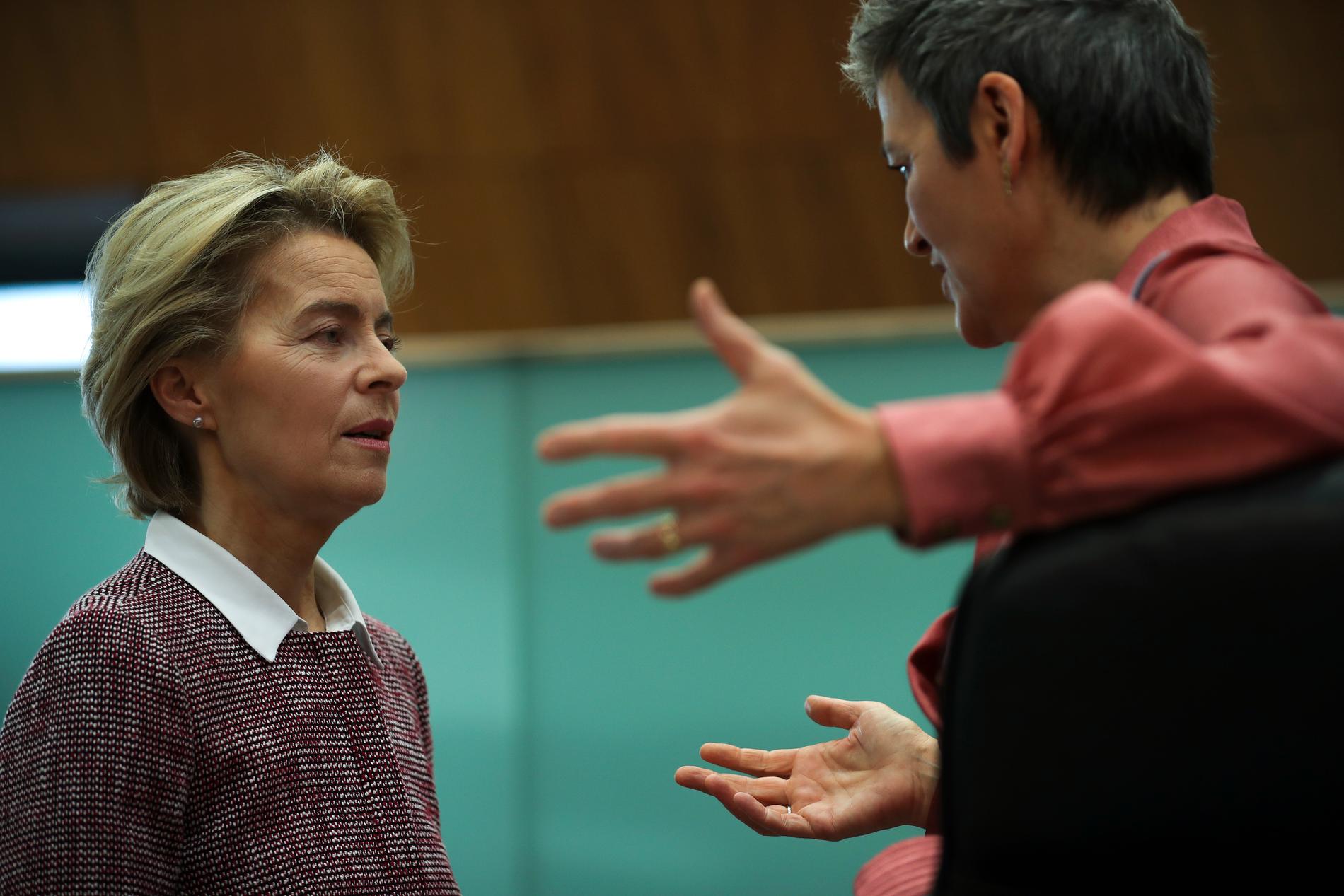 EU-kommissionens ordförande Ursula von der Leyen och digitaliseringskommissionären Margrethe Vestager.