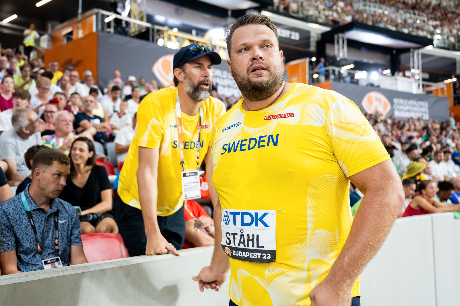 Daniel Ståhl tillsammans med tränare Staffan Jönsson.