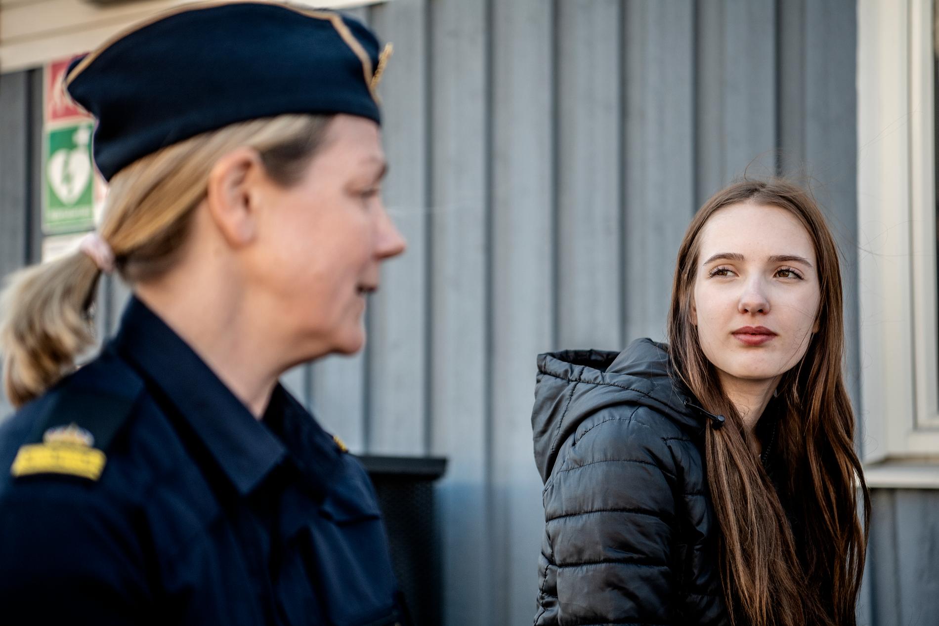 Lana Pålsson fungerar som ungdomarnas kontaktperson. 