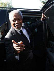 Kofi Annan gick till hård attack vid FN:s klimatkonferens i Nairobi.