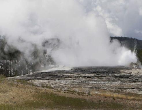 Forskare har noterat en kraftigt ökad vulkanisk aktivitet i Yellowstone.