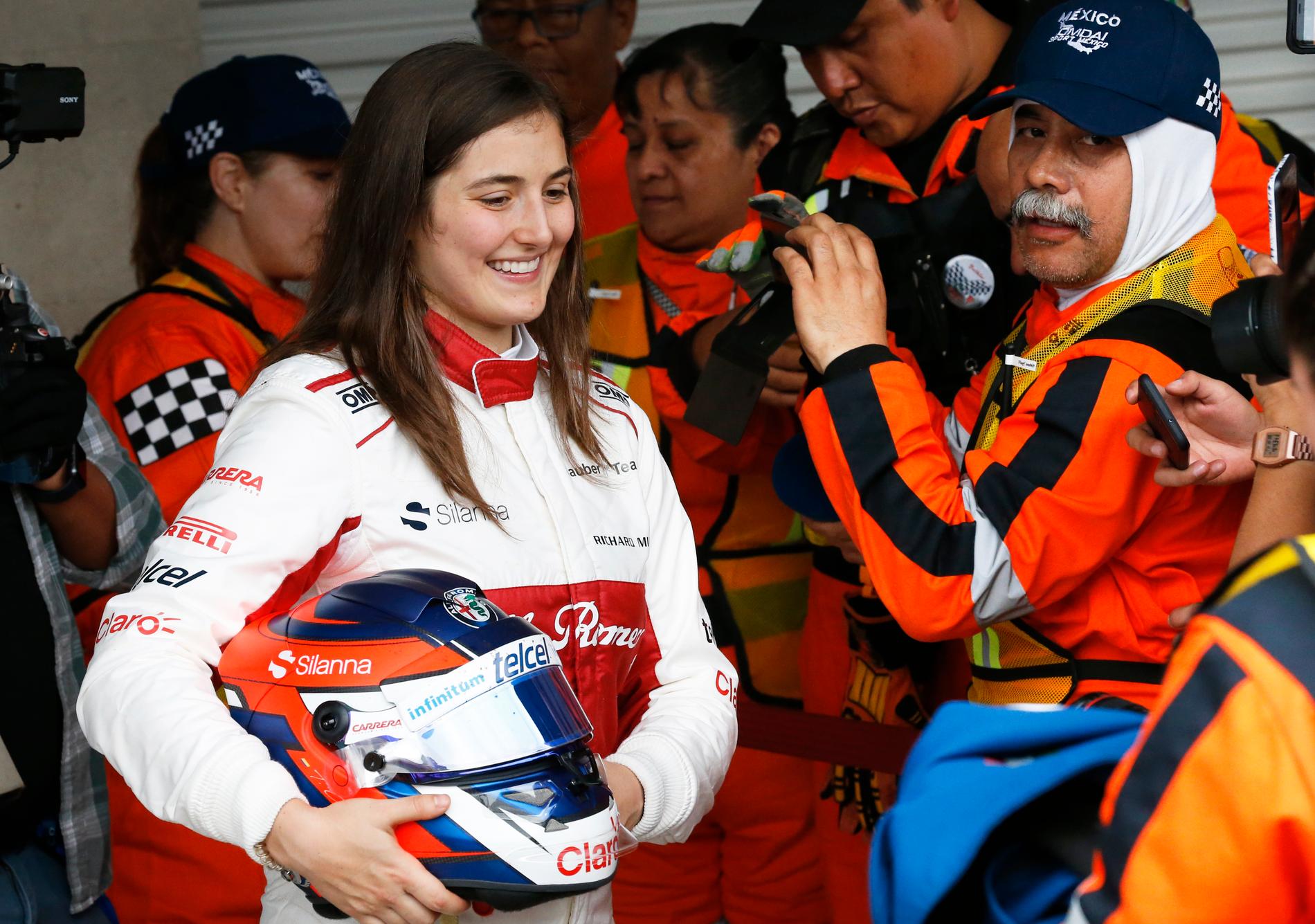 Tatiana Calderon är första kvinnan att köra Formel 2 2019