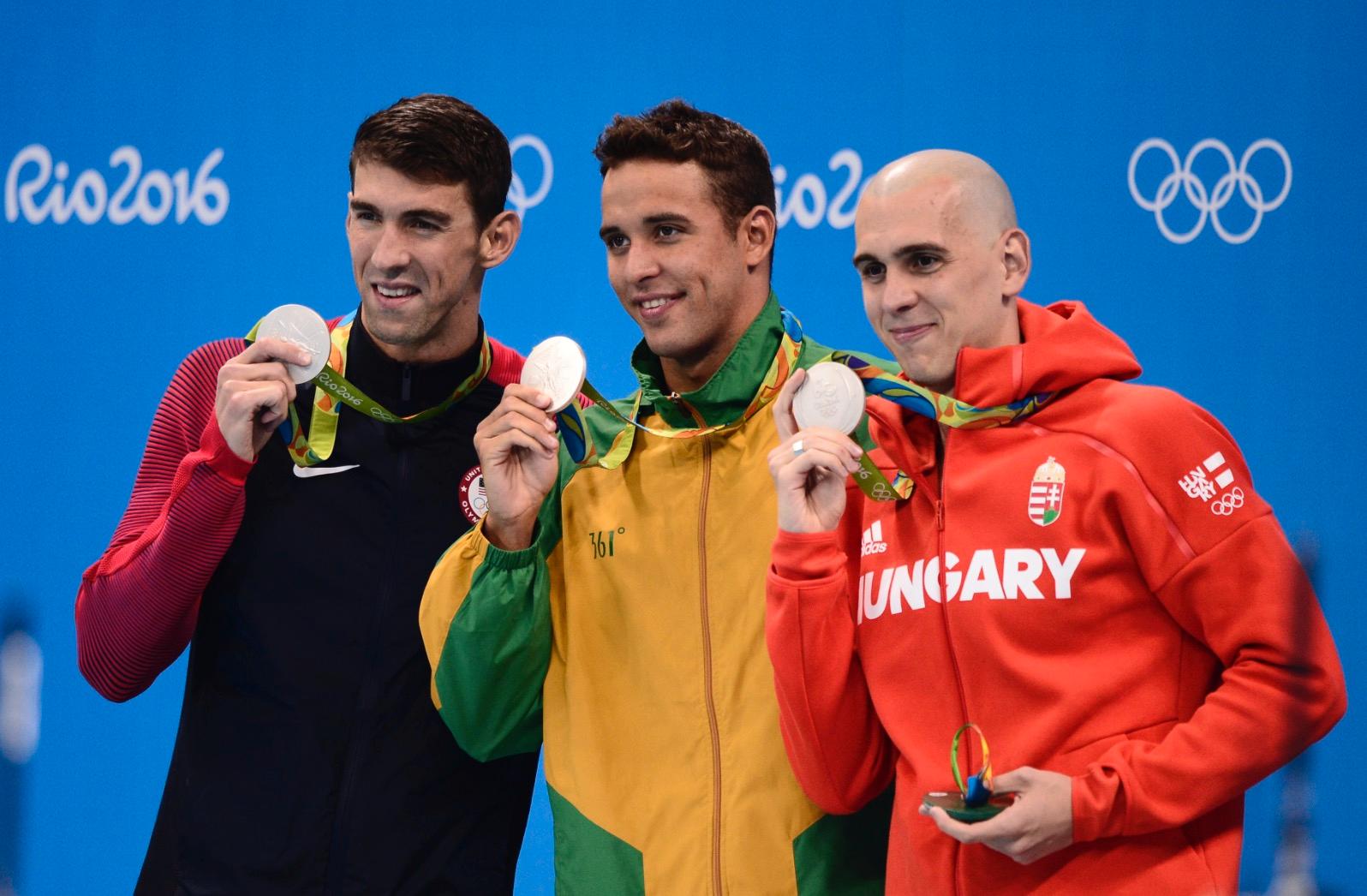 Michael Phelps, Chad Le Clos och Laszlo Cseh simmade alla på 51,14 och fick dela på silvret.