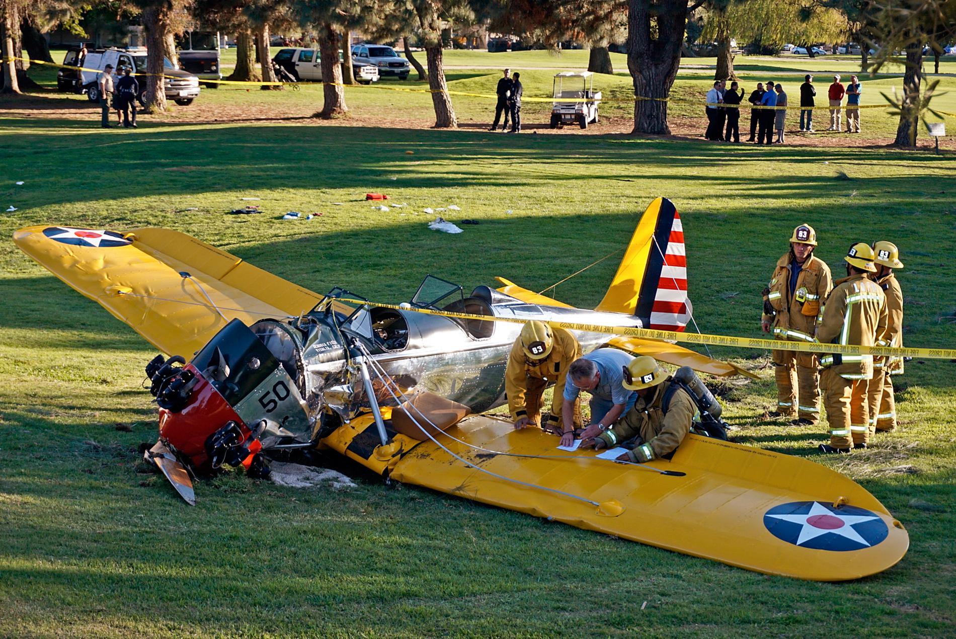 Harrison Ford kraschade sitt flygplan på en golfbana, 2015.