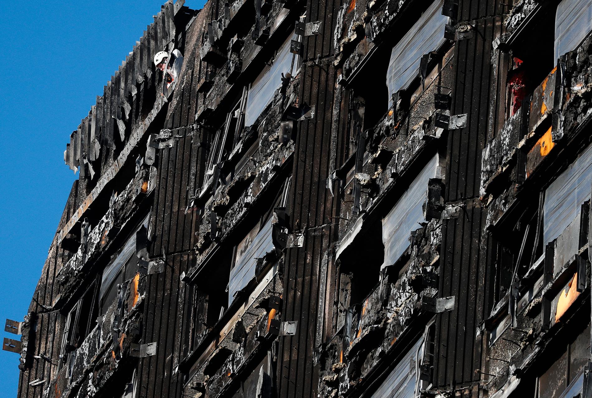 Branden i 24-våningshuset i Londonstadsdelen norra Kensington tog 71 liv.
