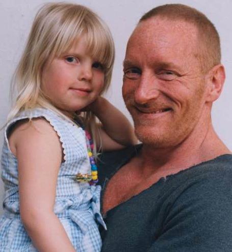 Lennart "Hoa-hoa" Dahlgren med dottern Lina. Bilden är från 1995.