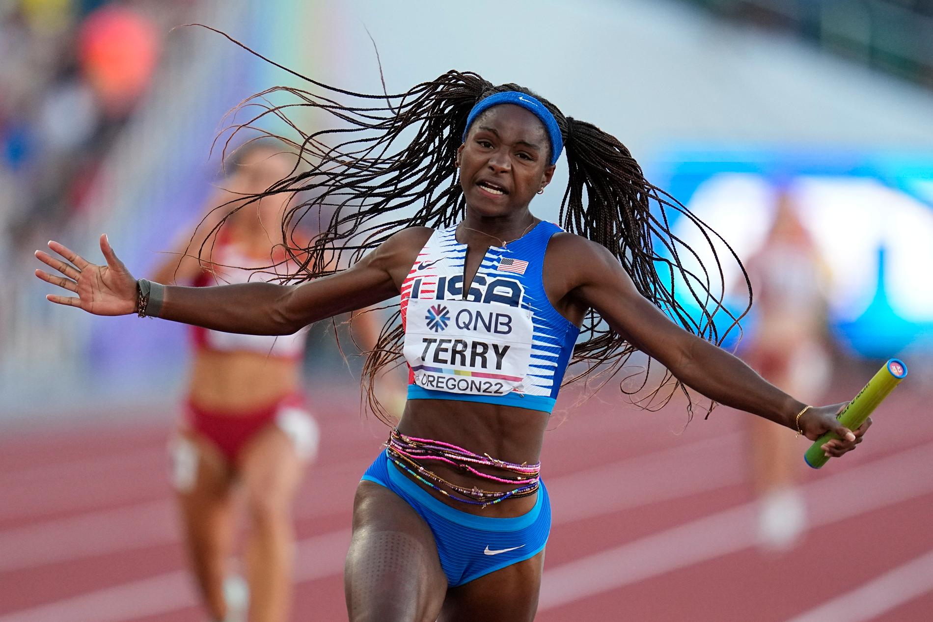 Twanisha Terry, USA, efter USA:s seger på 4x100 meter.