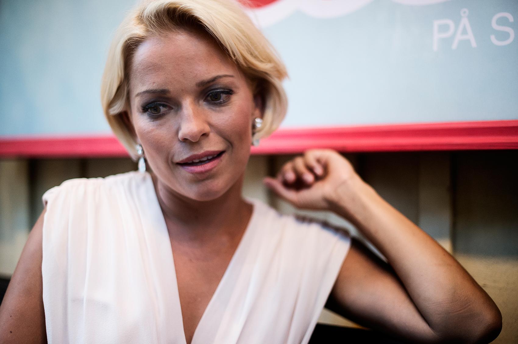 Petra Marklund är klar som programledare för Allsång på Skansen.