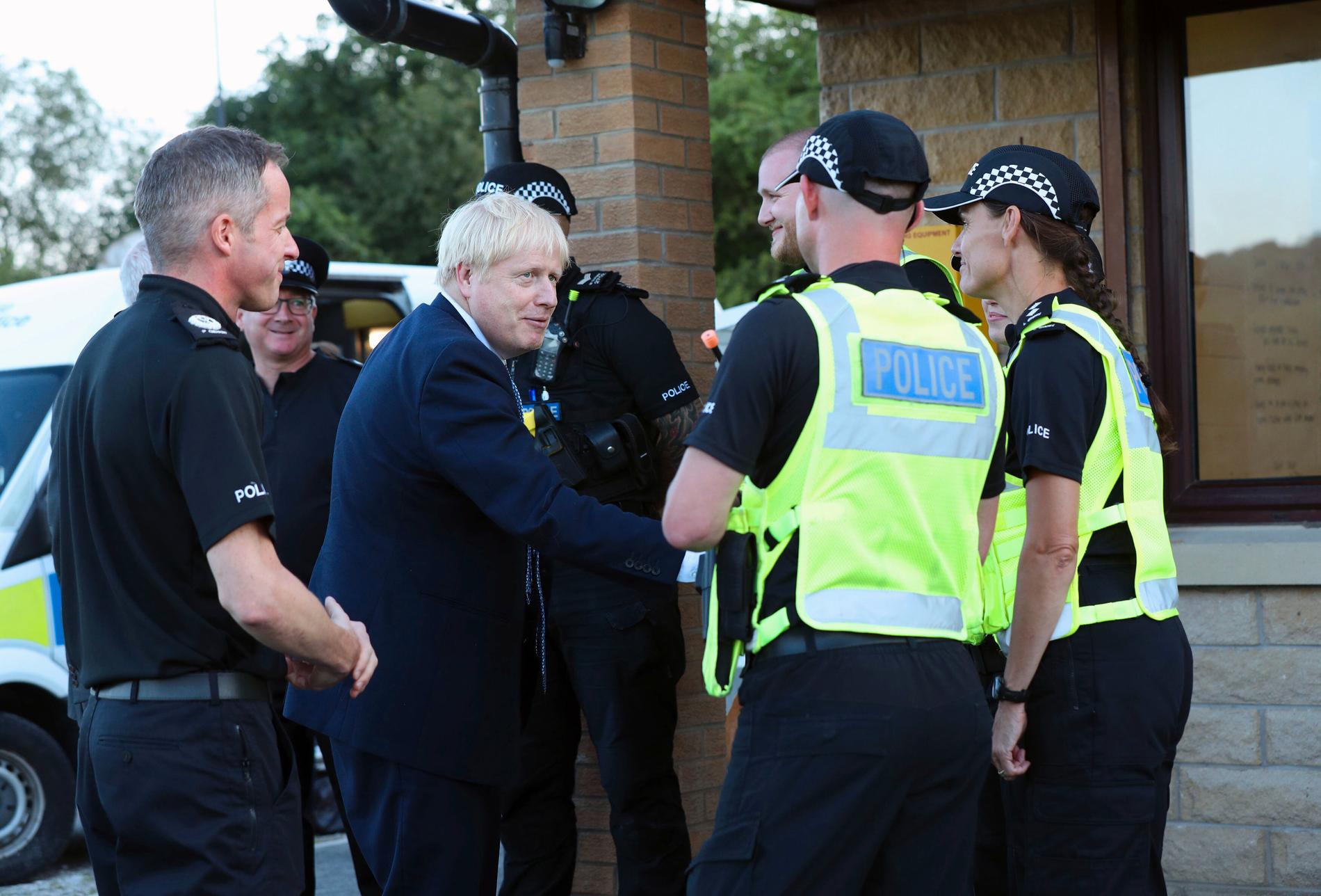 Storbritanniens nye premiärminister Boris Johnson ger fler poliser utökad rätt att stoppa och visitera personer för att förebygga brott. Arkivbild