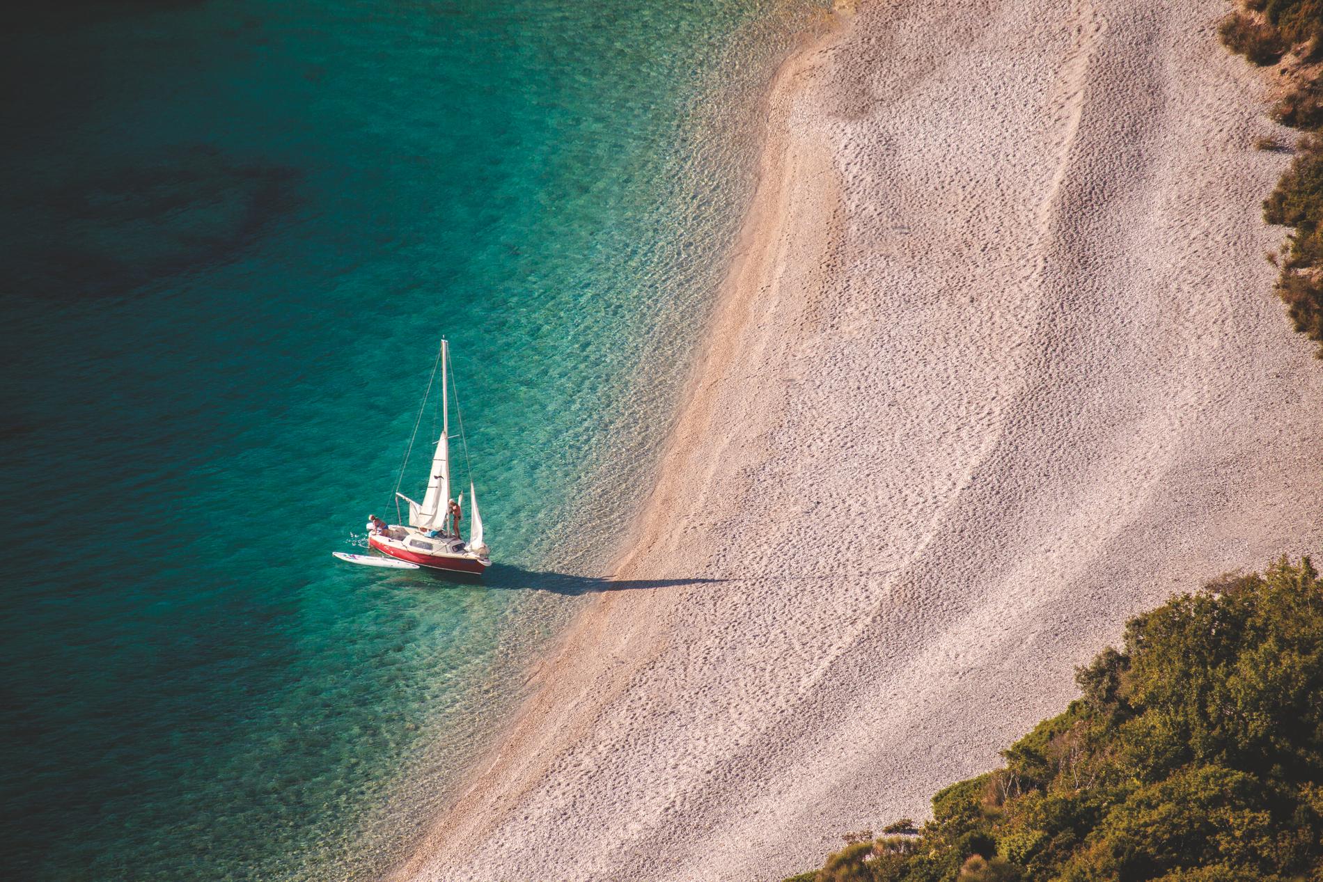 Vindarna på Adriatiska havet är mer stabila under hösten och brukar bjuda på en mjuk upplevelse utan överraskningar. 
