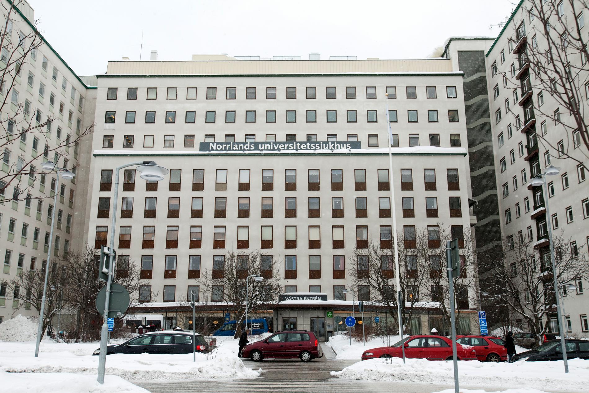 Militär skyddsutrustning har levererats till bland annat Norrlands universitetssjukhus i Umeå. Arkivbild.