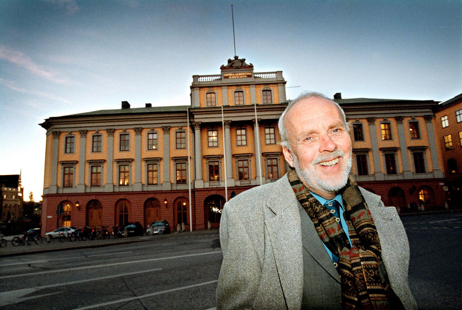 Jan O Karlsson .