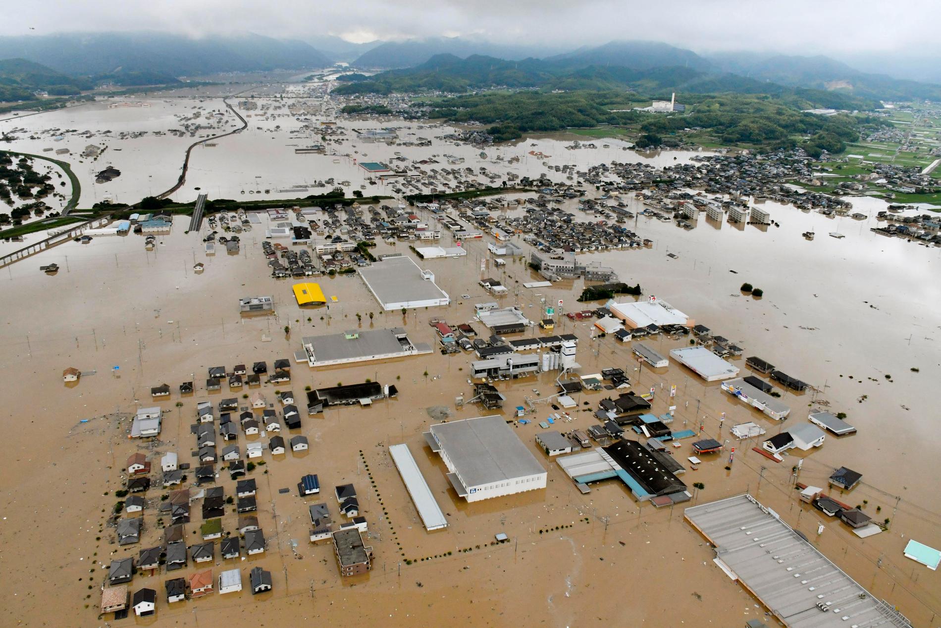 Klimatförändringarna kan leda till kostnader på 200 miljarder kronor årligen år 2030. Översvämningarna i Japan 2018 ledde till enorma kostnader. Arkivbild.