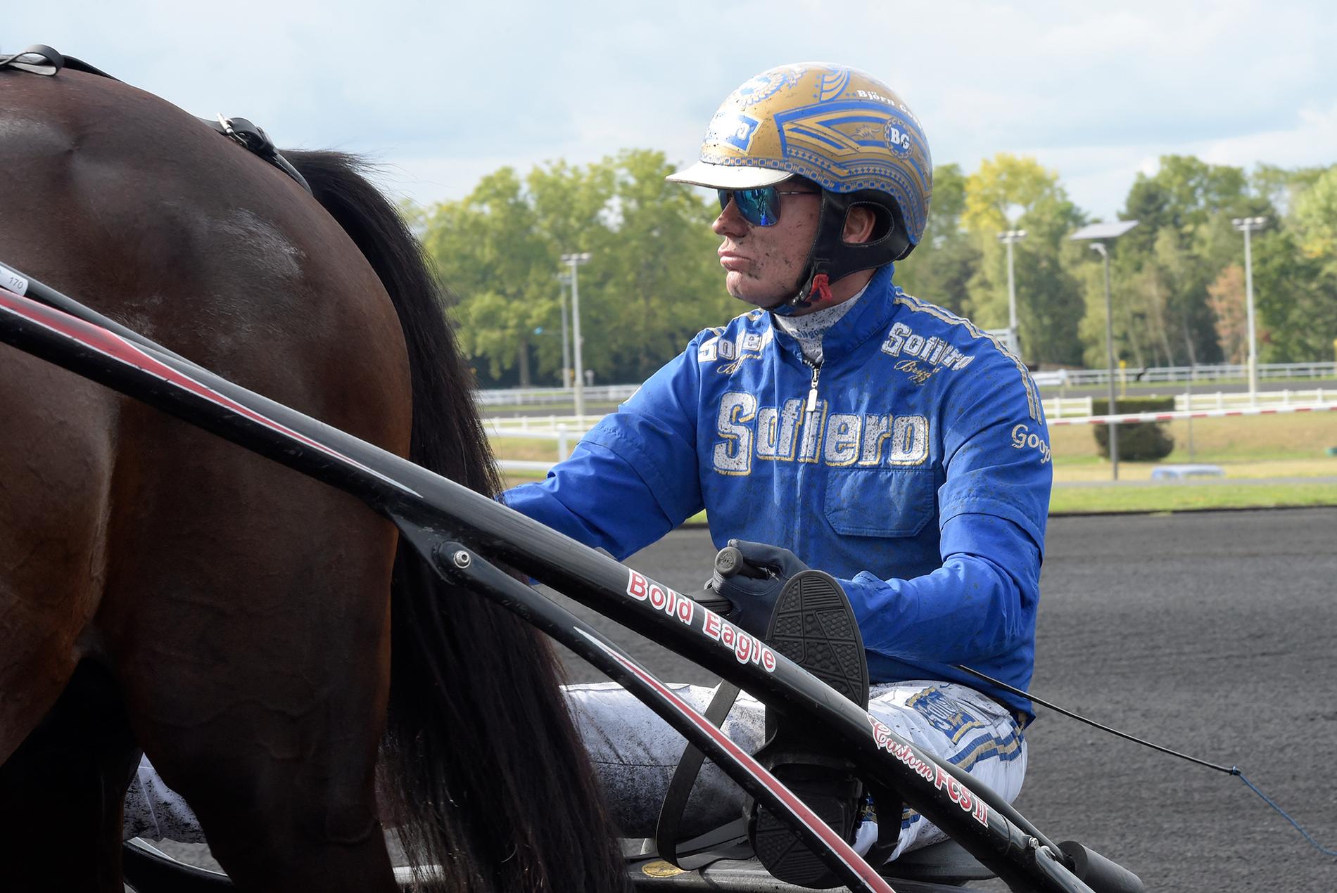Stjärnan Björn Goop fyller på sitt stall med nya hästar