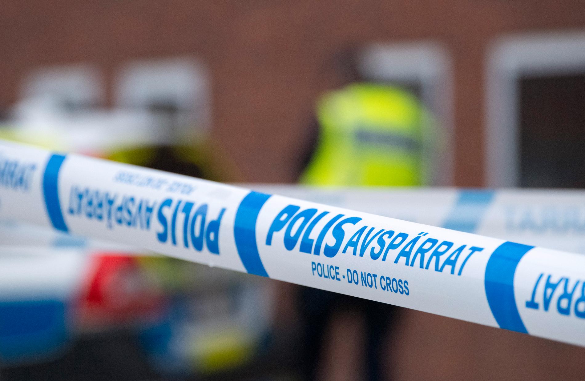 En person har dödats i Göteborgsområdet. En person är gripen, misstänkt för mord alternativt dråp.