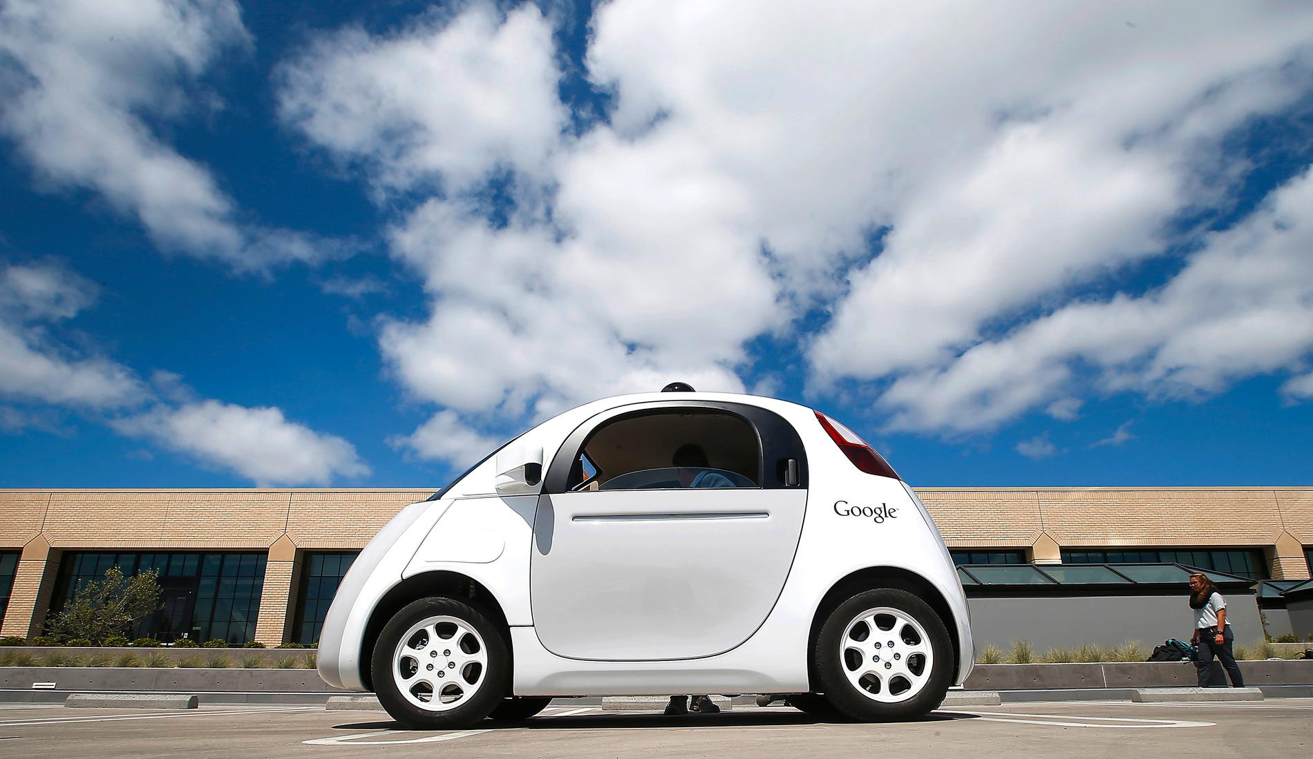 Bild från maj 2015 som visar prototypen för Googles nya självkörande bil.