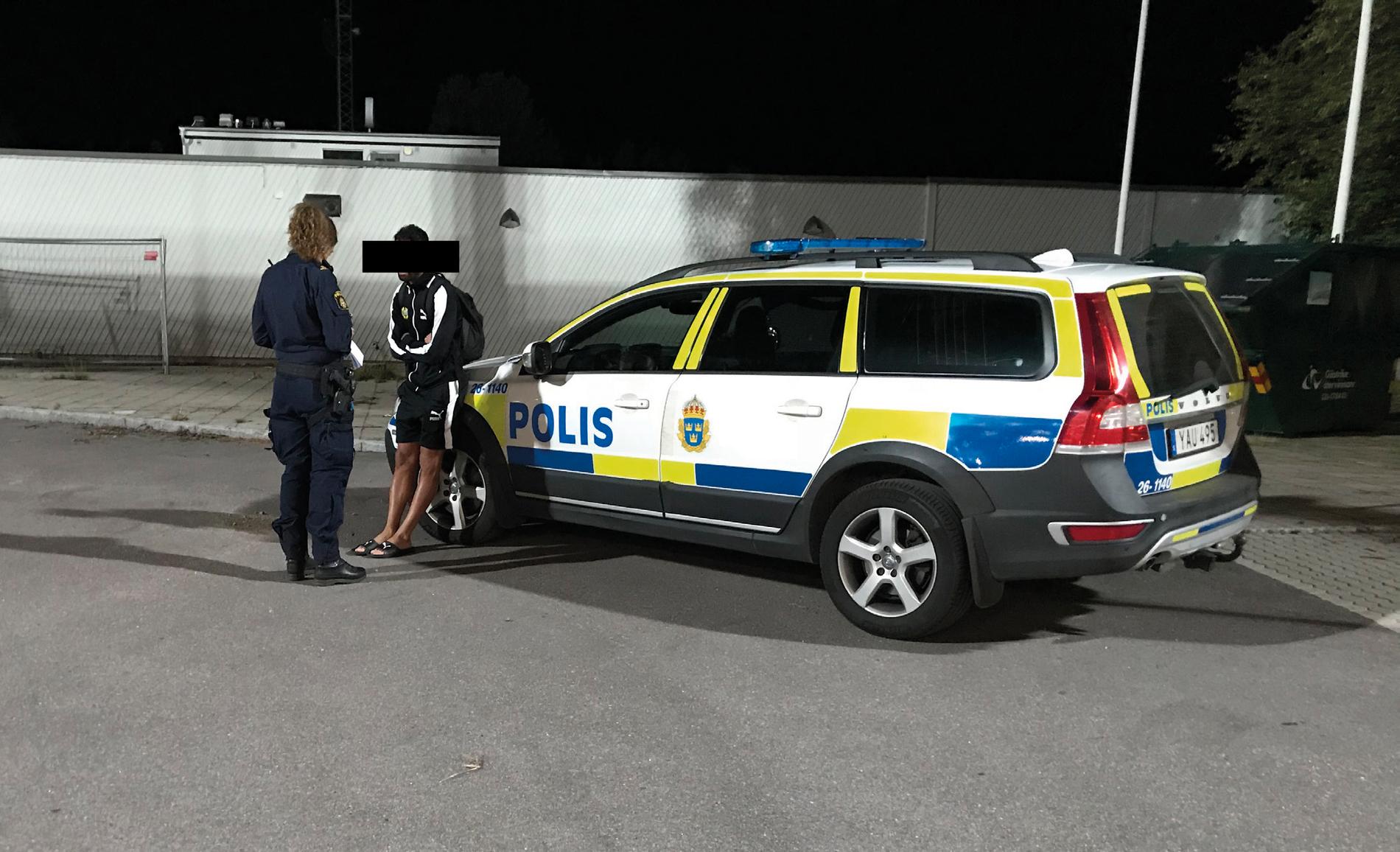 Hammarby gjorde en polisanmälan på platsen. Här ger Imad Khalili sin version. (Bilden maskad av Gefle Dagblad)