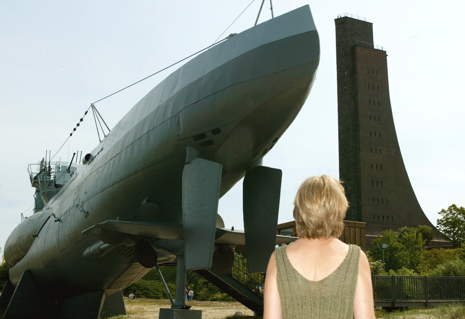 På bilden syns en nazitysk ubåt från andra världskriget som står uppställd för åskådan i Laboe utanför Kiel i Schleswig-Holstein i Tyskland. Arkivbild.
