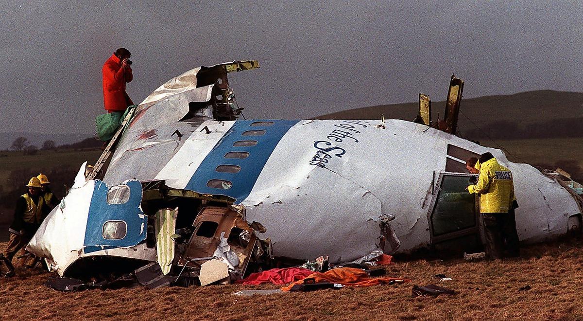 1988 dödades 270 människor när ett passagerarplan sprängdes över Lockerbie i Skottland. Gaddafi och Libyen tog senare på sig skulden.