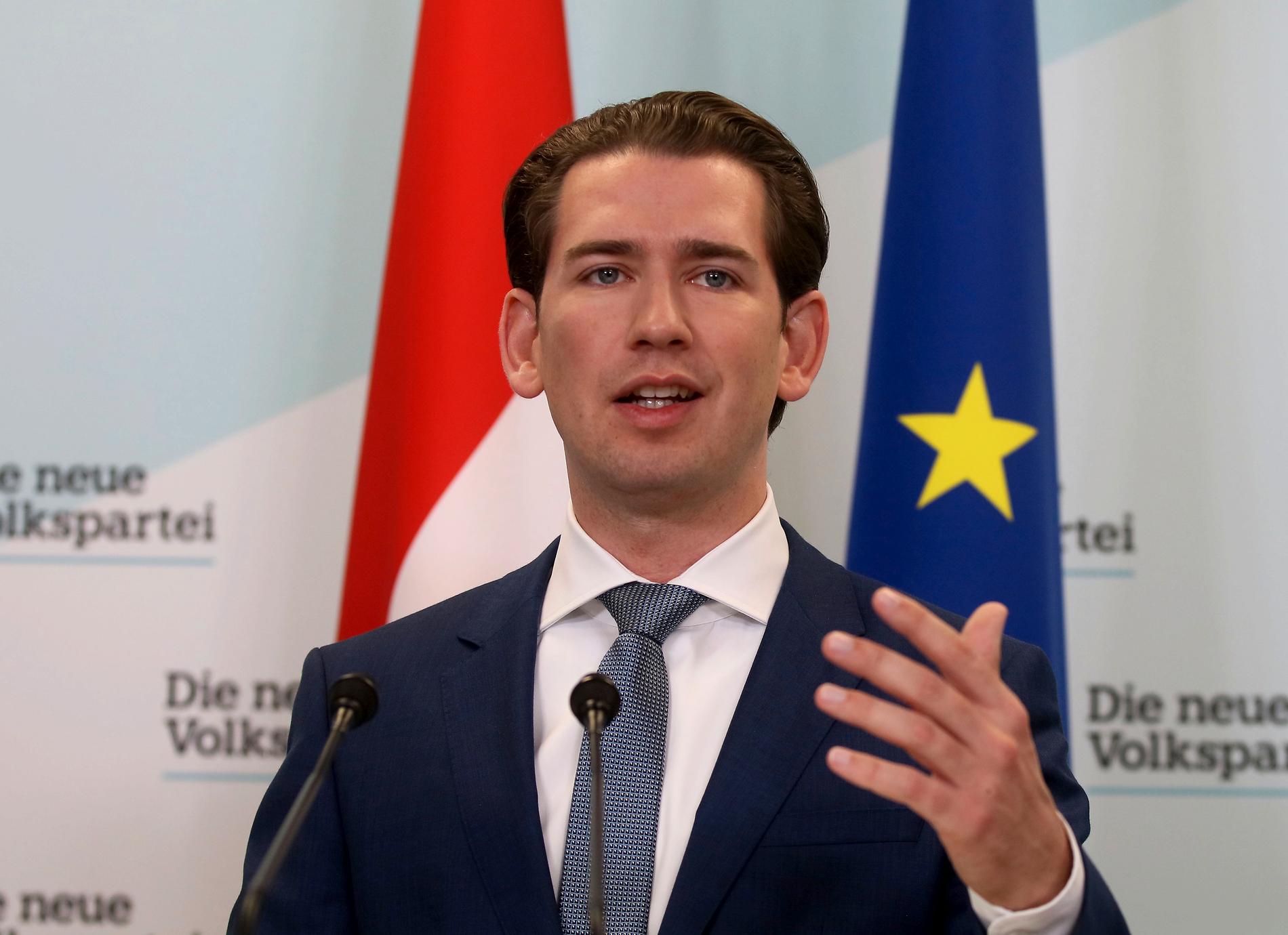 Österrikes tidigare förbundskansler Sebastian Kurz (ÖVP) kan fortsätta att leda landet sedan partiet och De gröna enats om att bilda regering. Arkivbild