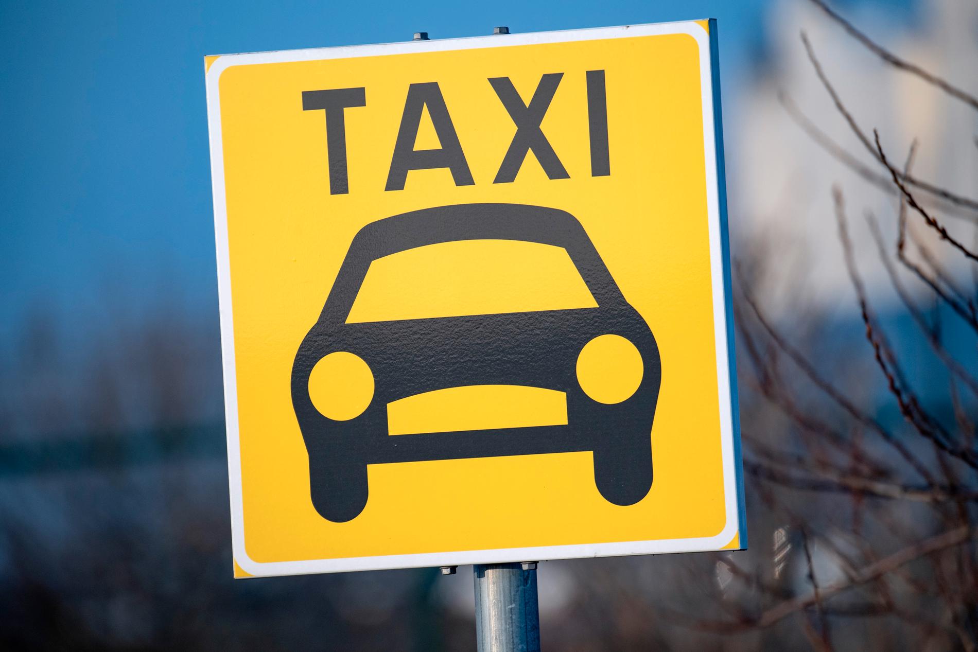 Taxi i Stockholm och Göteborg körde för fort på 80-väg i nio fall av tio i en granskning som gjorts av Statens väg- och transportforskningsinstitut (VTI) i samarbete med flera myndigheter. Arkivbild.